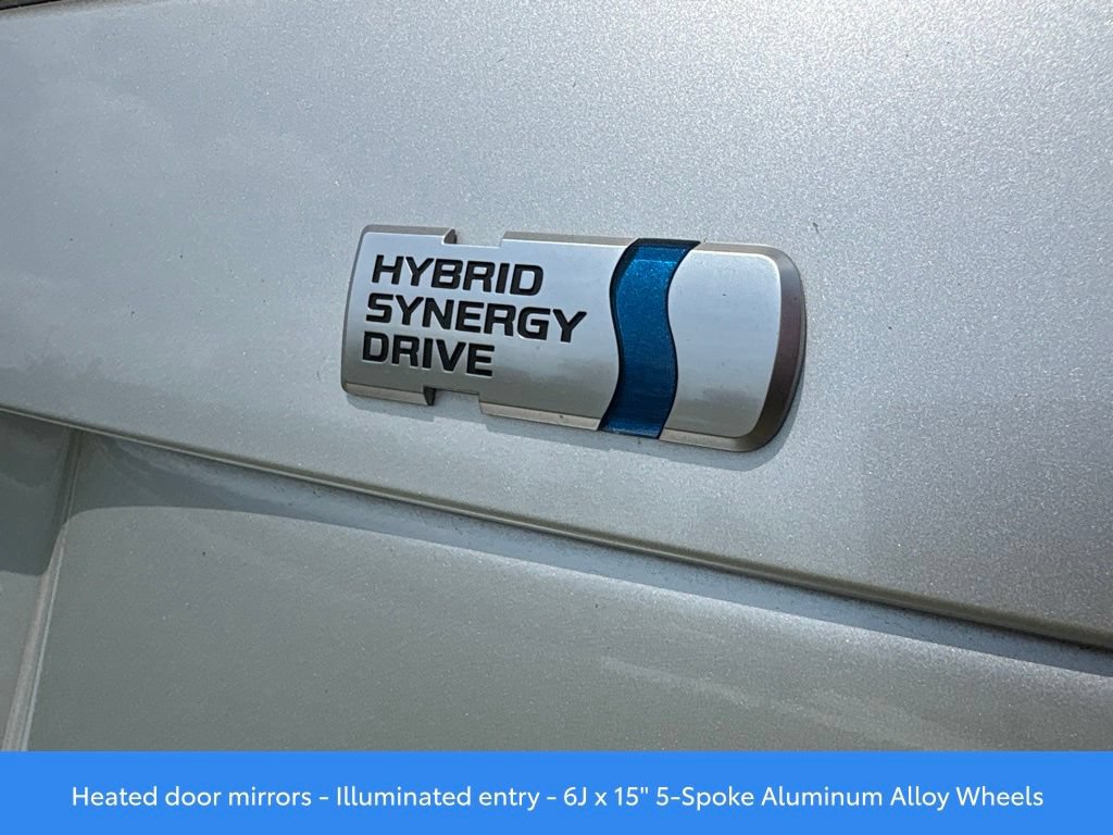 Used 2015 Toyota Prius Three FWD image 4