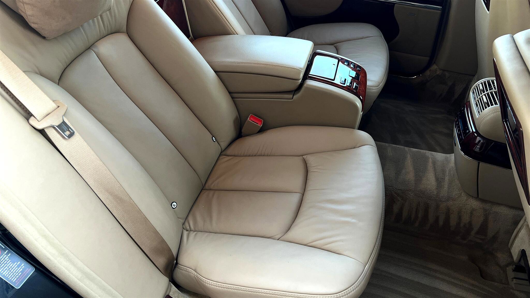 Used 2004 Maybach 57 image 45