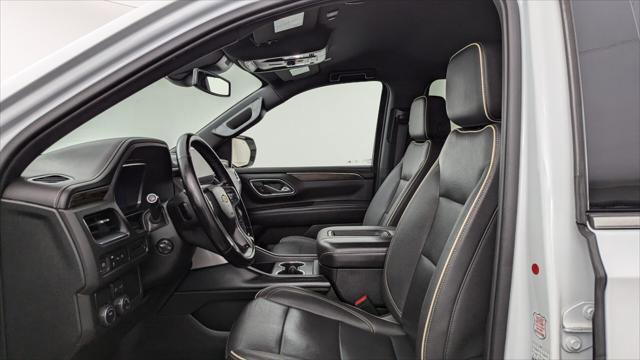 Used 2023 Chevrolet Suburban Premier image 14