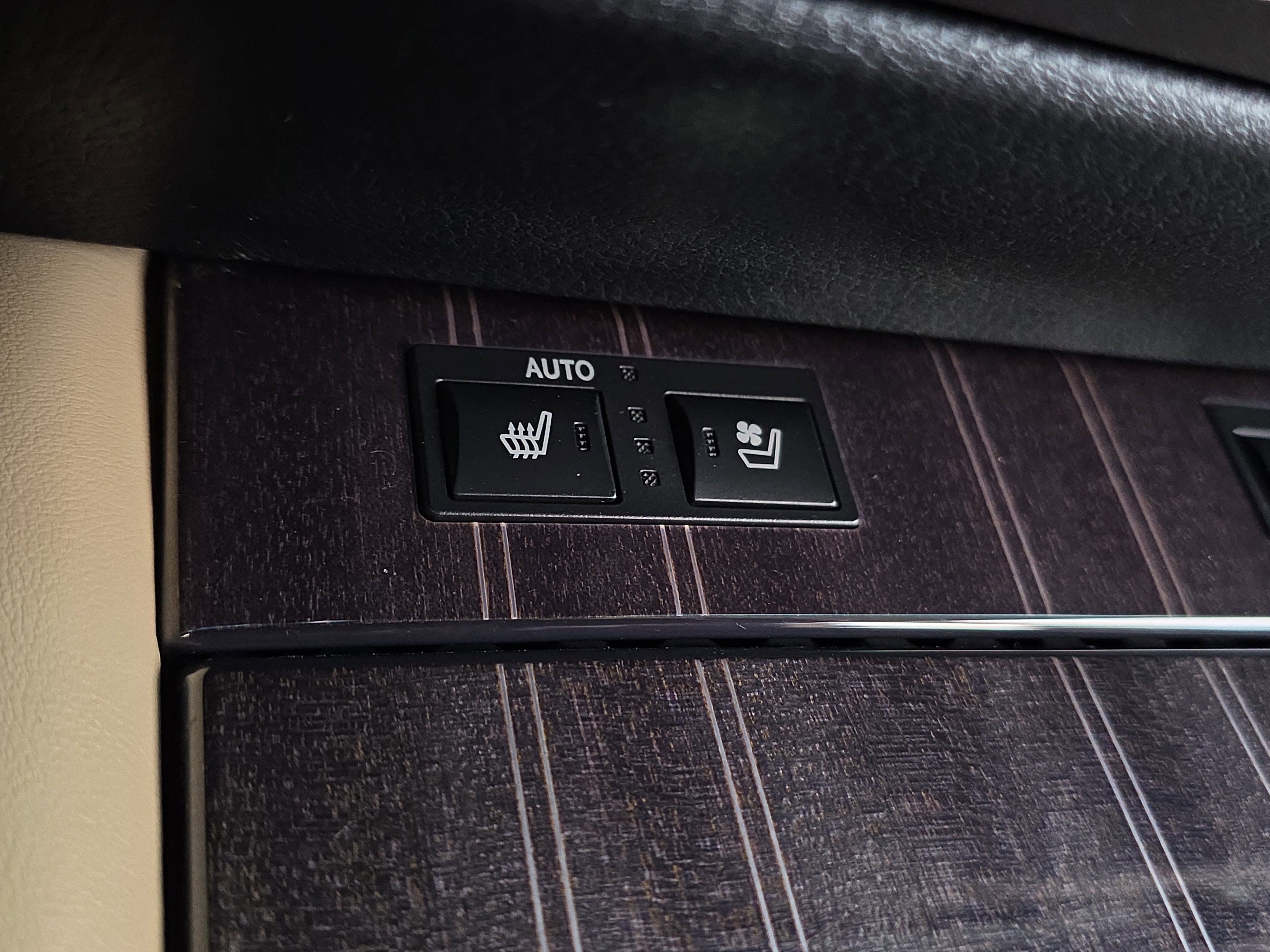 Used 2018 Lexus GS 350 AWD w/ Premium Package image 26