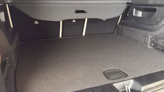 Used 2026 Mercedes-Benz GLB 250 4MATIC image 33