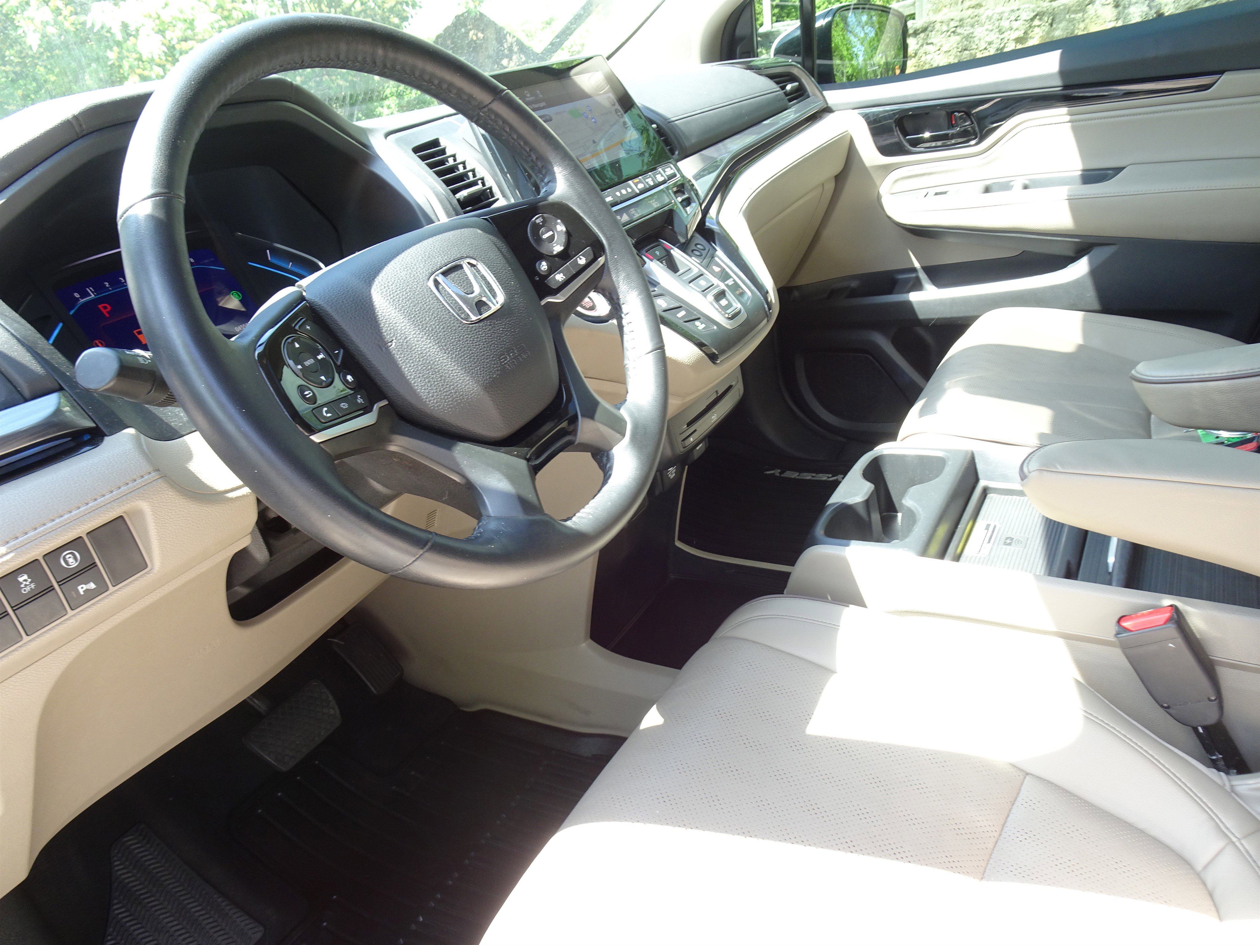 Used 2023 Honda Odyssey Elite image 15