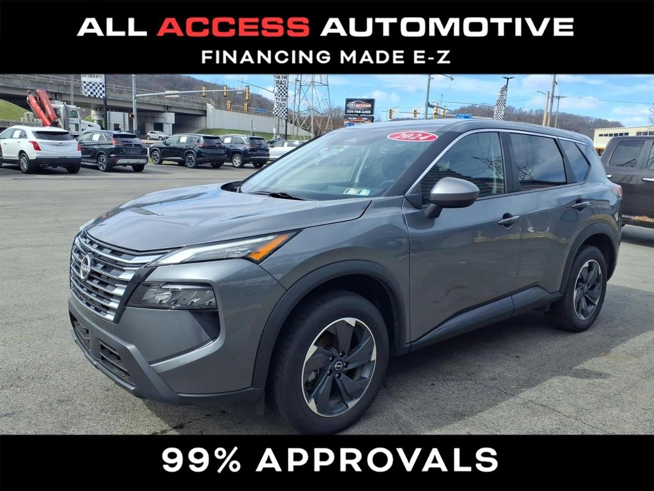 Used 2024 Nissan Rogue SV image 4