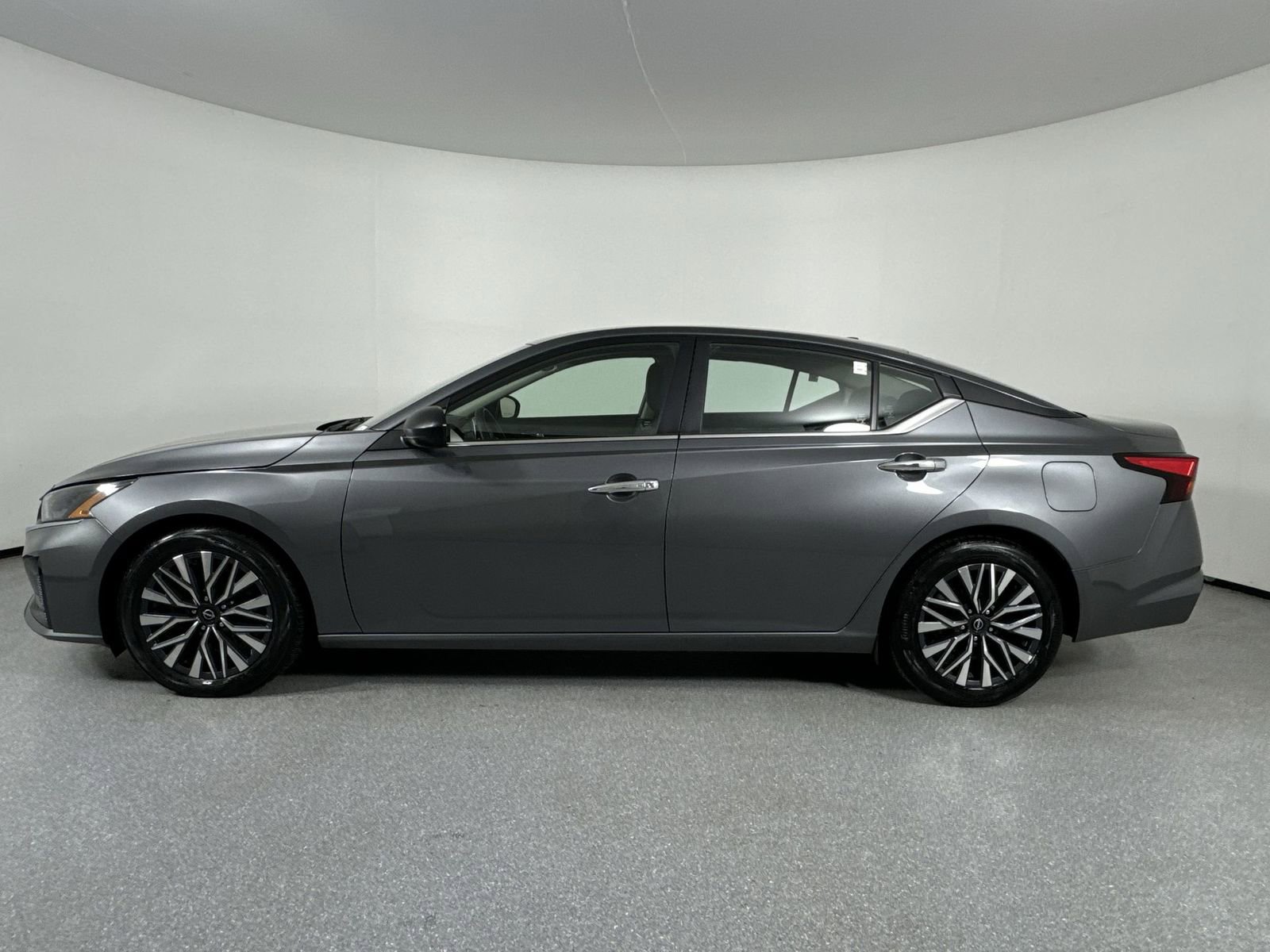 Certified 2024 Nissan Altima 2.5 SV image 30