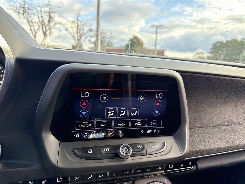 Used 2019 Chevrolet Camaro ZL1 image 18