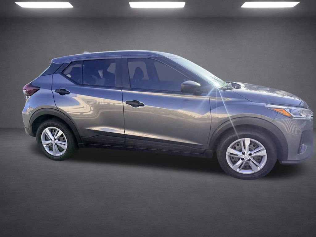 Used 2022 Nissan Kicks S FWD image 15