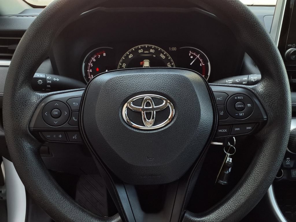 Used 2024 Toyota RAV4 LE FWD image 14