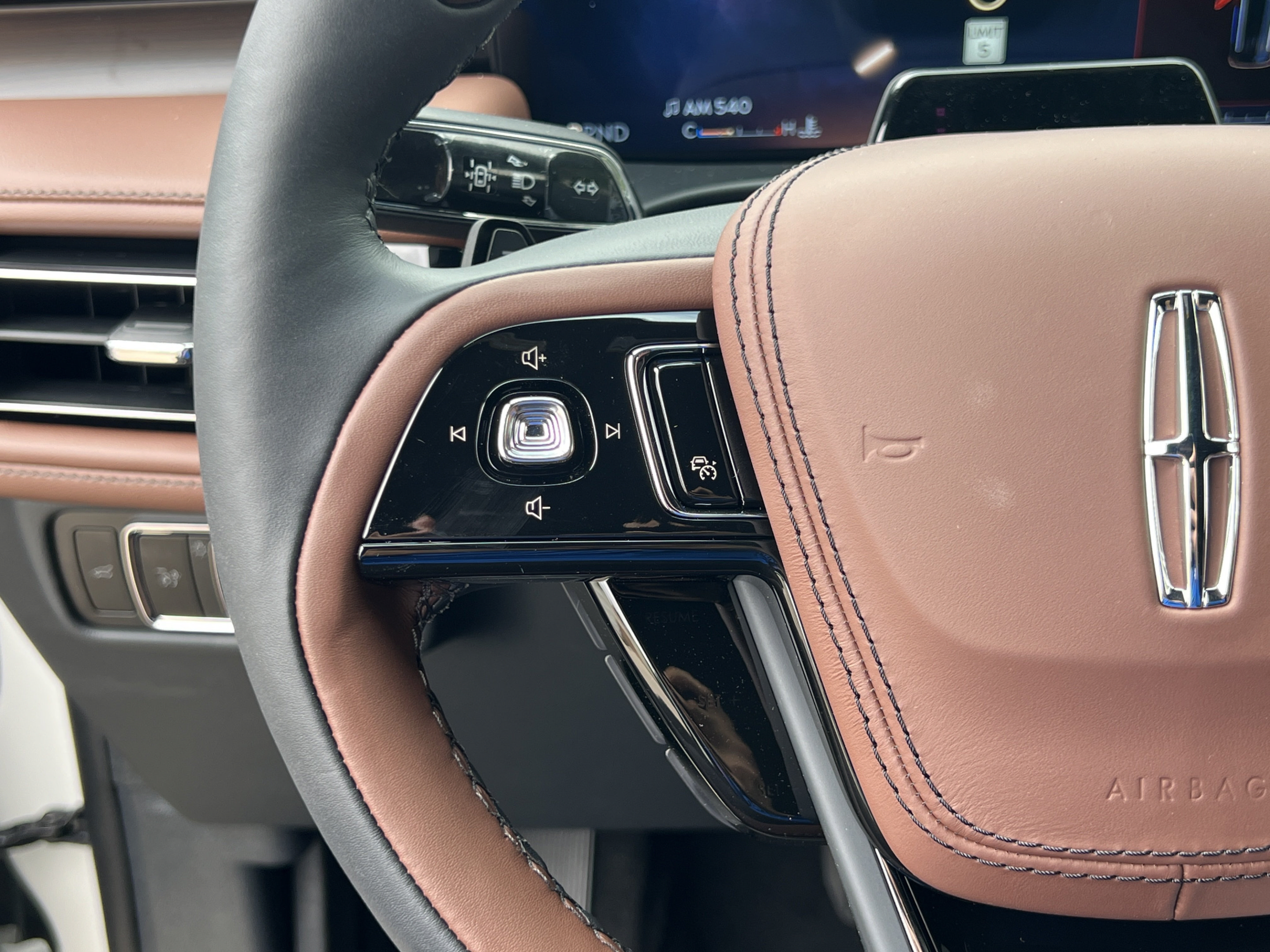 New 2026 Lincoln Aviator Reserve AWD/4WD image 13