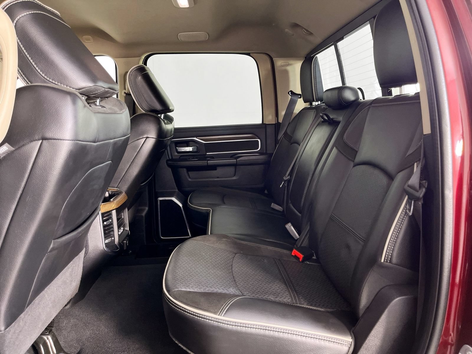 Used 2022 RAM 3500 Laramie AWD/4WD image 32
