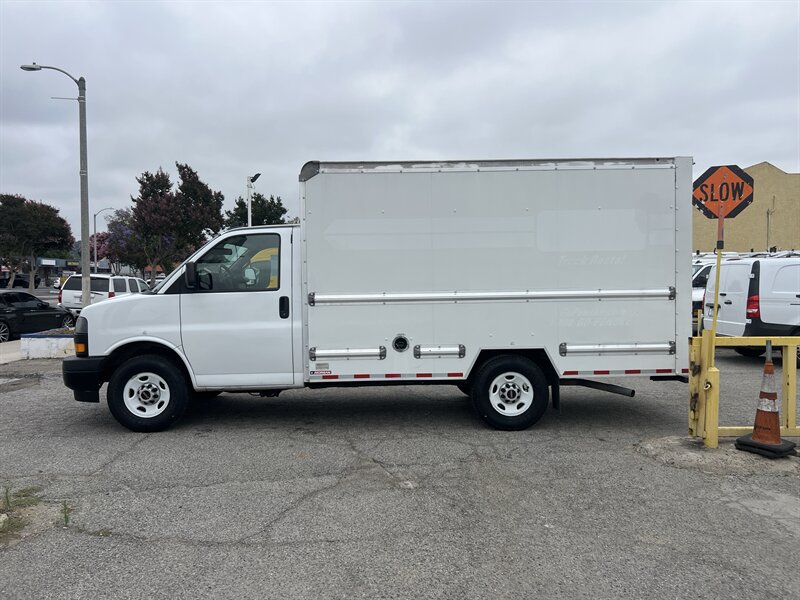 Used 2021 GMC Savana 3500 w/ Power Convenience Package RWD image 4