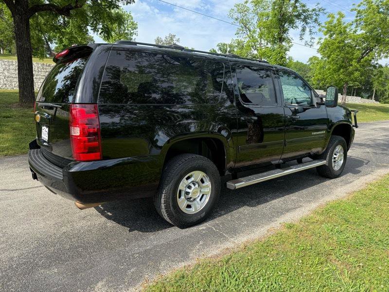 Used 2012 Chevrolet Suburban 2500 LS w/ Convenience Package 1 AWD/4WD image 7
