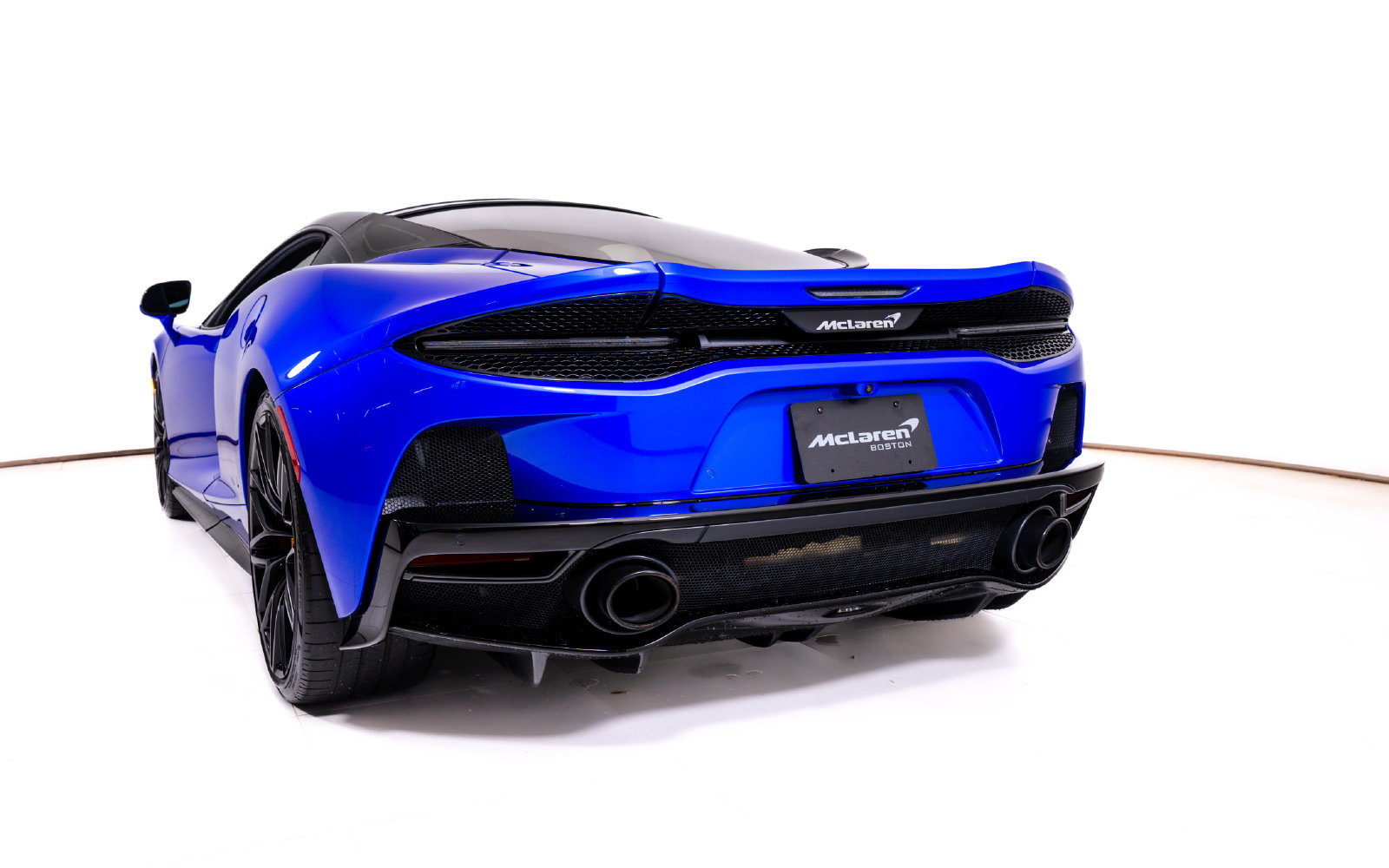 Used 2023 McLaren GT RWD image 12