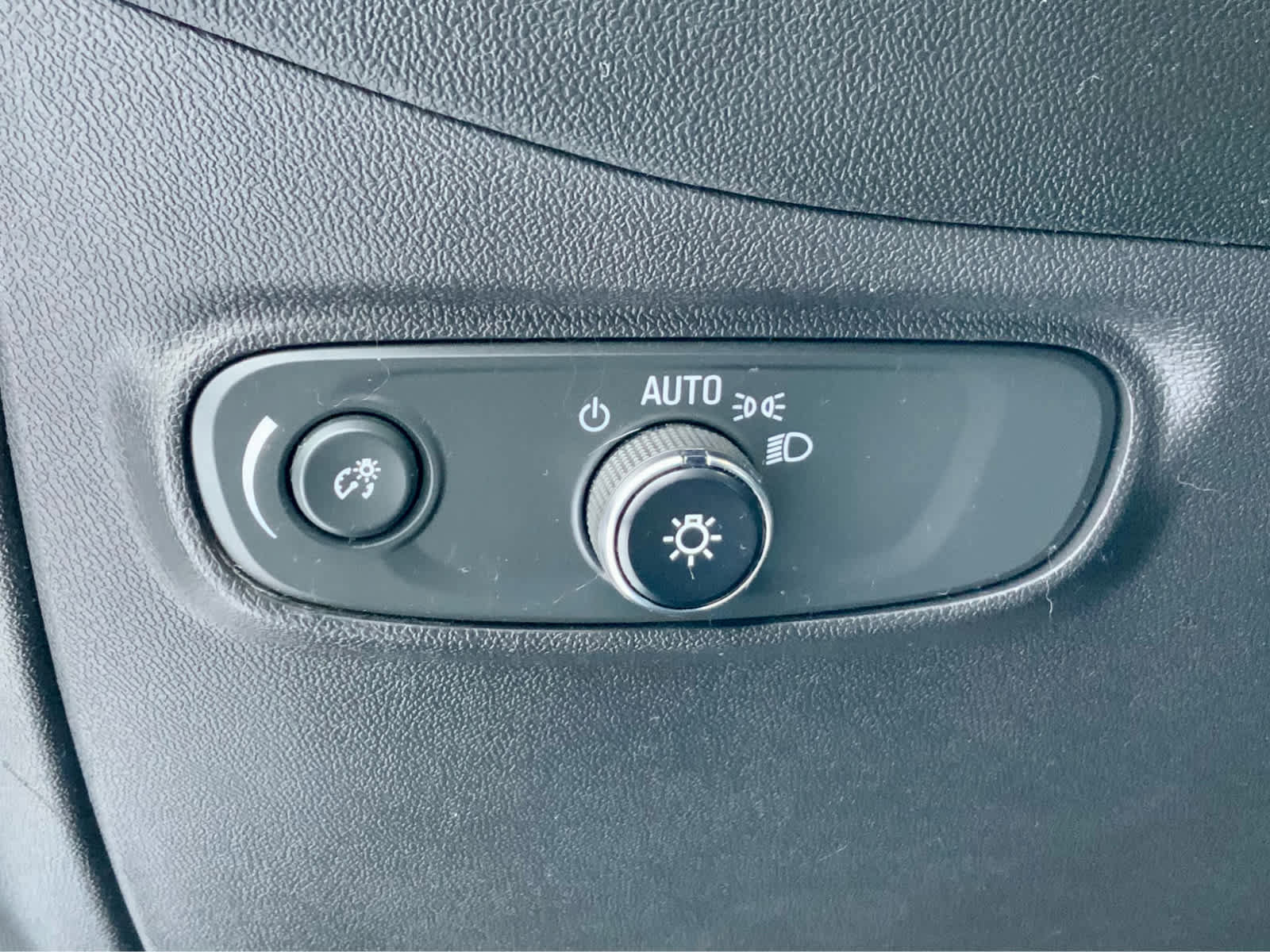 Certified 2022 Chevrolet Equinox LS image 43