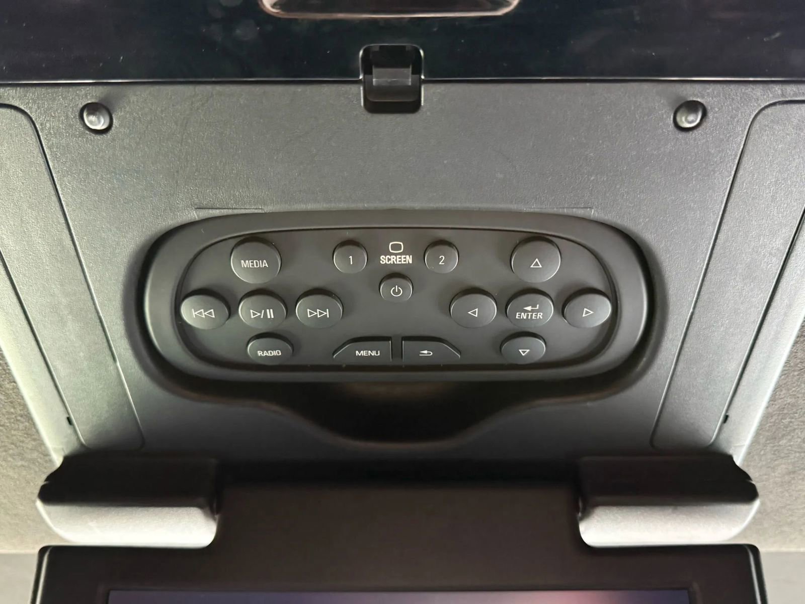 Used 2015 Cadillac Escalade ESV Platinum image 28