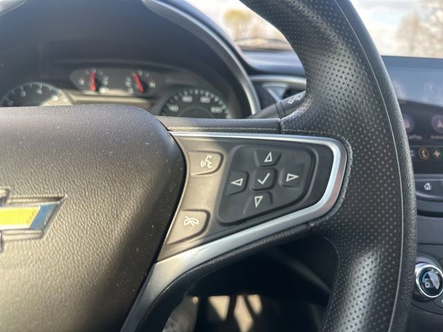 Used 2022 Chevrolet Malibu LT FWD image 33