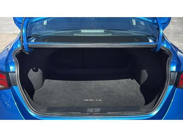 Used 2025 Nissan Sentra SR FWD image 28