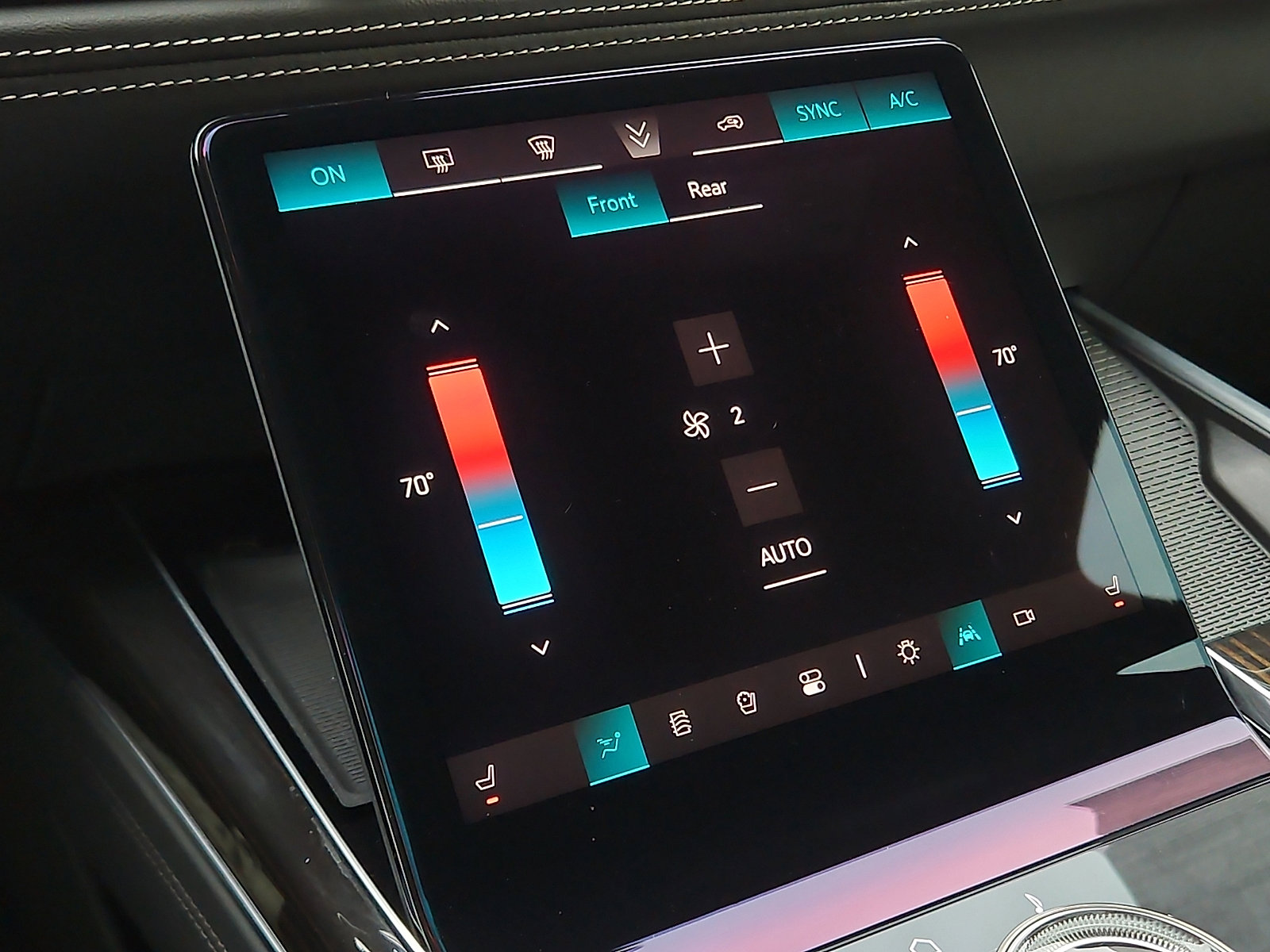 Certified 2025 Cadillac Escalade Luxury image 15