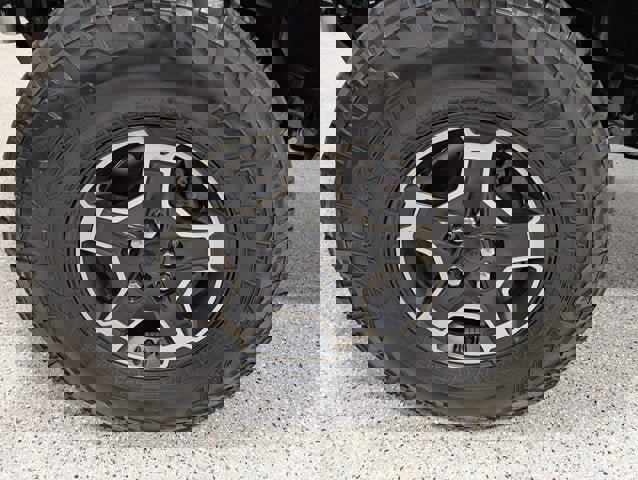 Used 2022 Jeep Gladiator Mojave w/ LED Lighting Group image 9