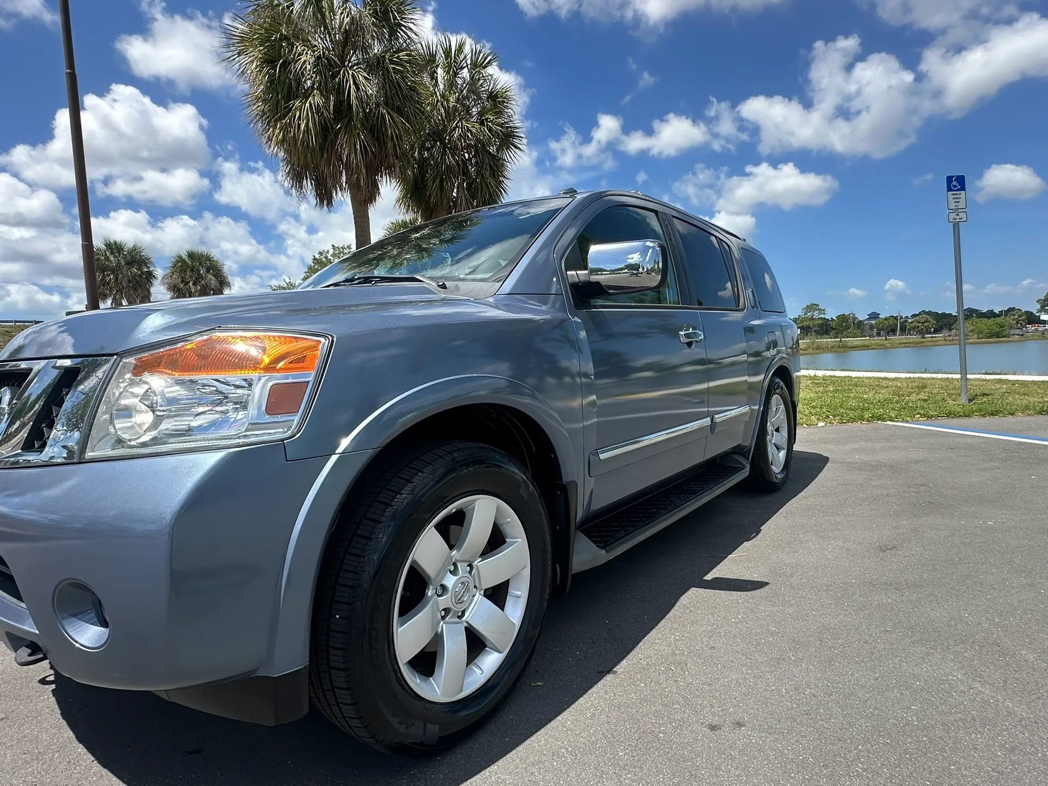 Used 2011 Nissan Armada SL image 6