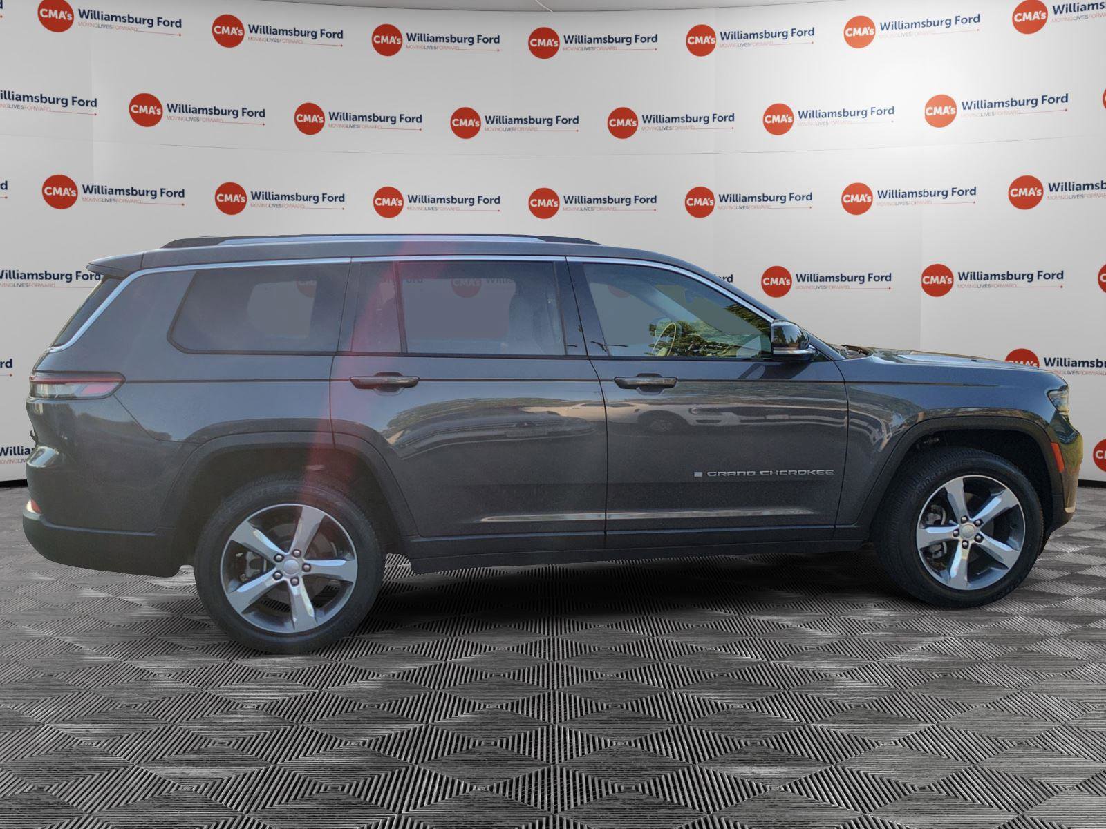 Used 2021 Jeep Grand Cherokee L Limited w/ Trailer Tow Group (B) AWD/4WD image 6