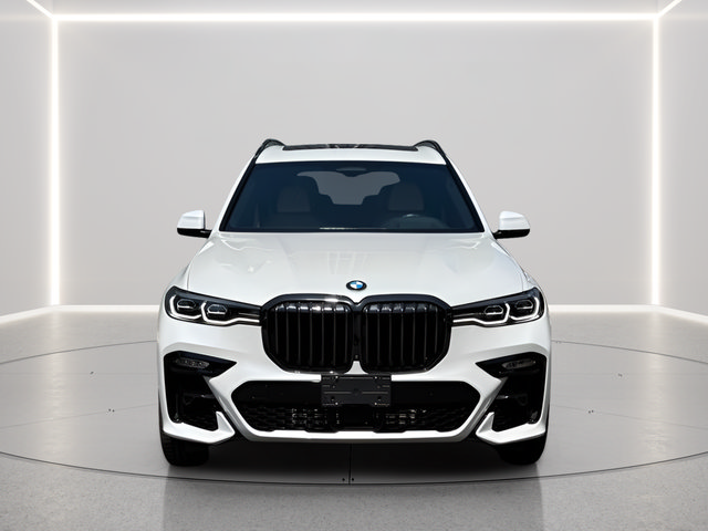 Used 2022 BMW X7 xDrive40i w/ M Sport Package AWD/4WD image 8
