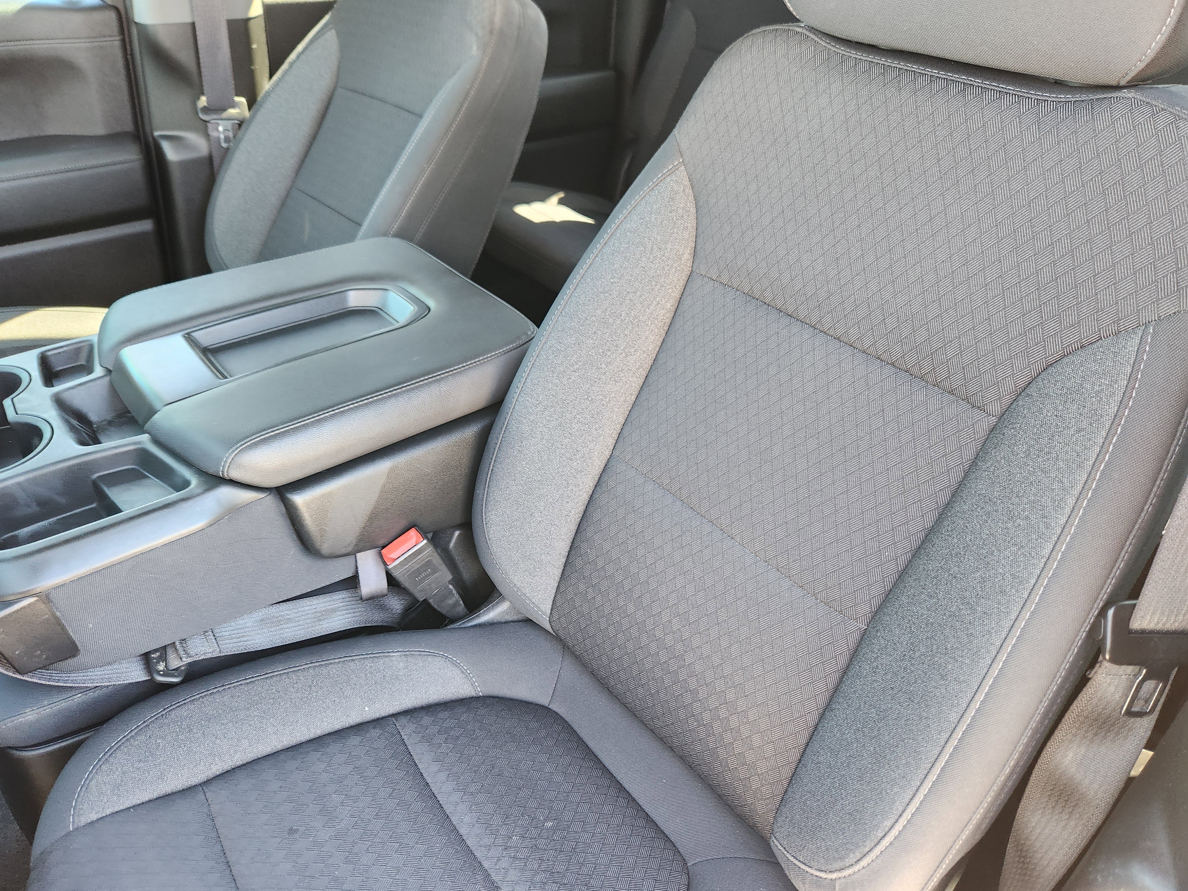 Used 2020 Chevrolet Silverado 1500 LT w/ All-Star Edition AWD/4WD image 9