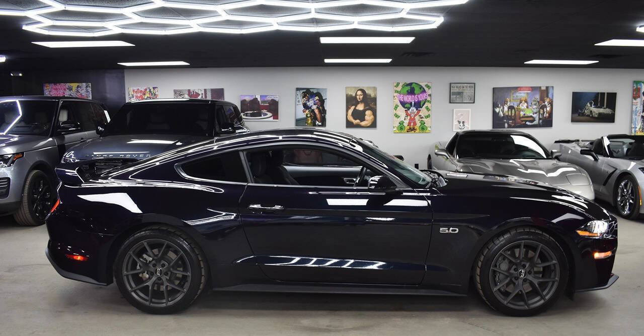 Used 2022 Ford Mustang GT RWD image 4