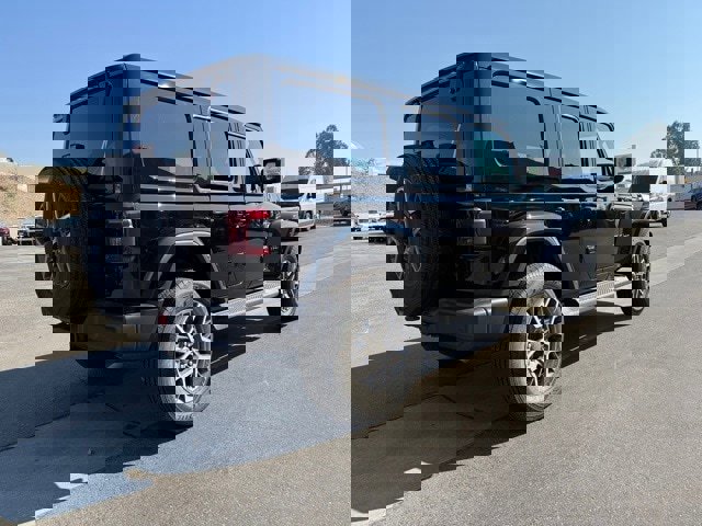 New 2025 Jeep Wrangler Unlimited Sahara image 6