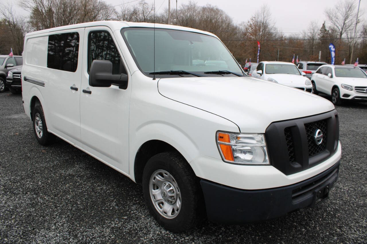Used 2017 Nissan NV 1500 SV w/ Back Door Glass Package image 4