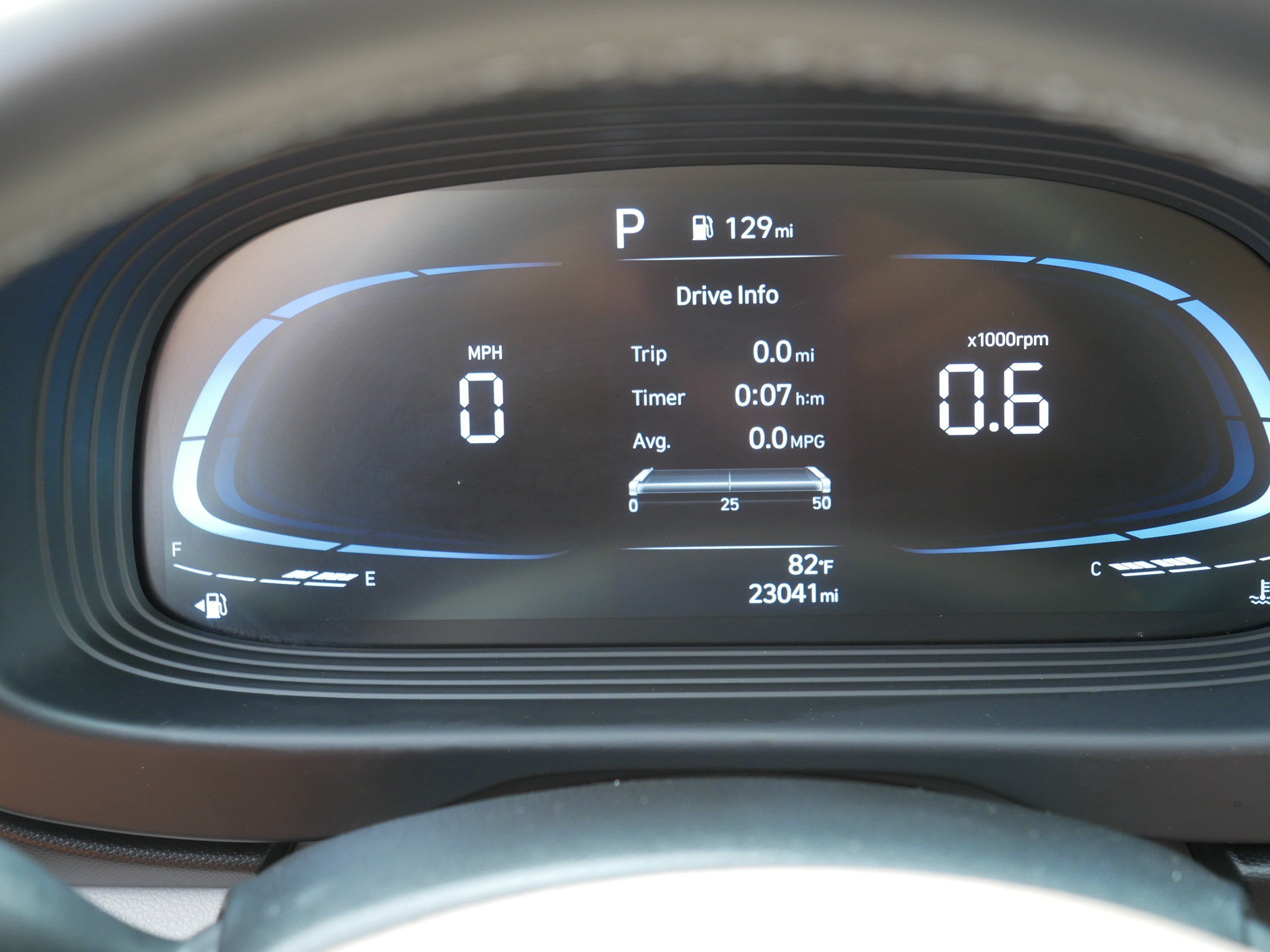Used 2025 Hyundai Venue SEL FWD image 21