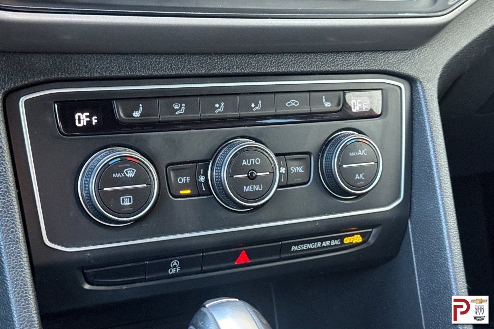 Used 2020 Volkswagen Atlas Cross Sport SE image 25