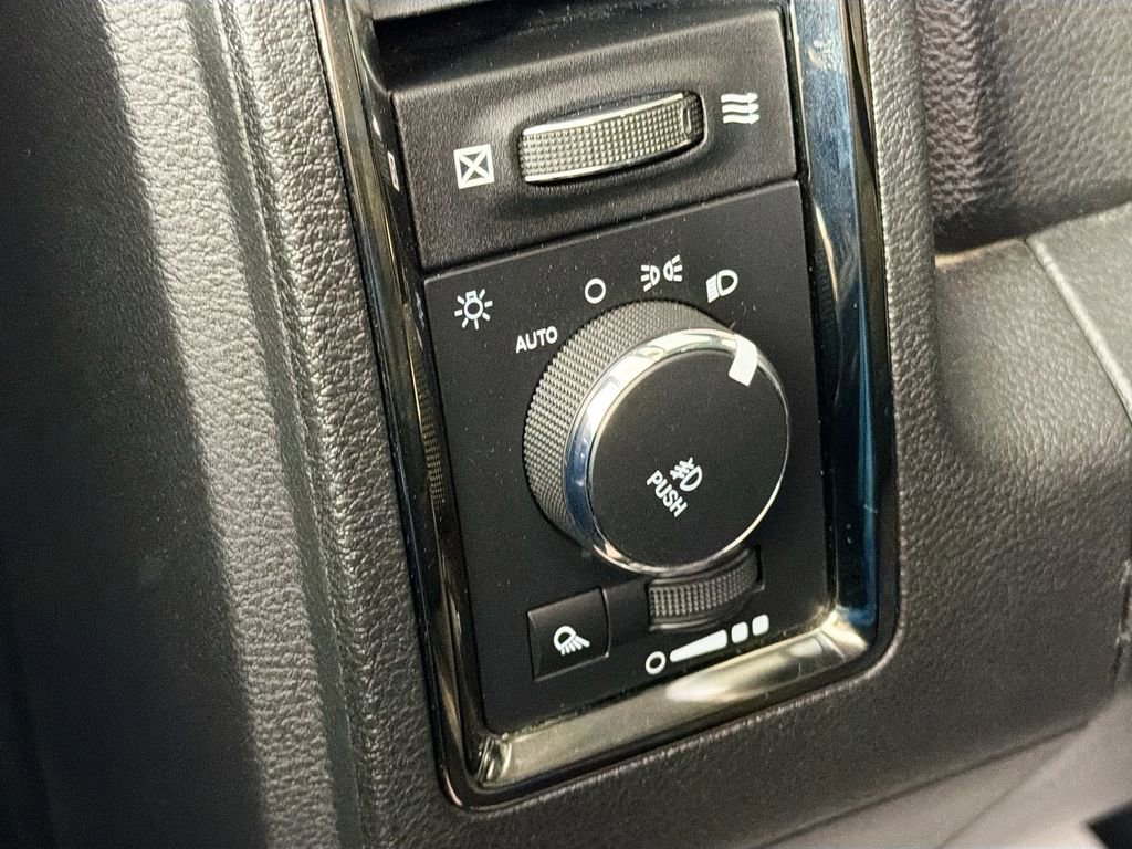 Used 2018 RAM 1500 Sport image 10