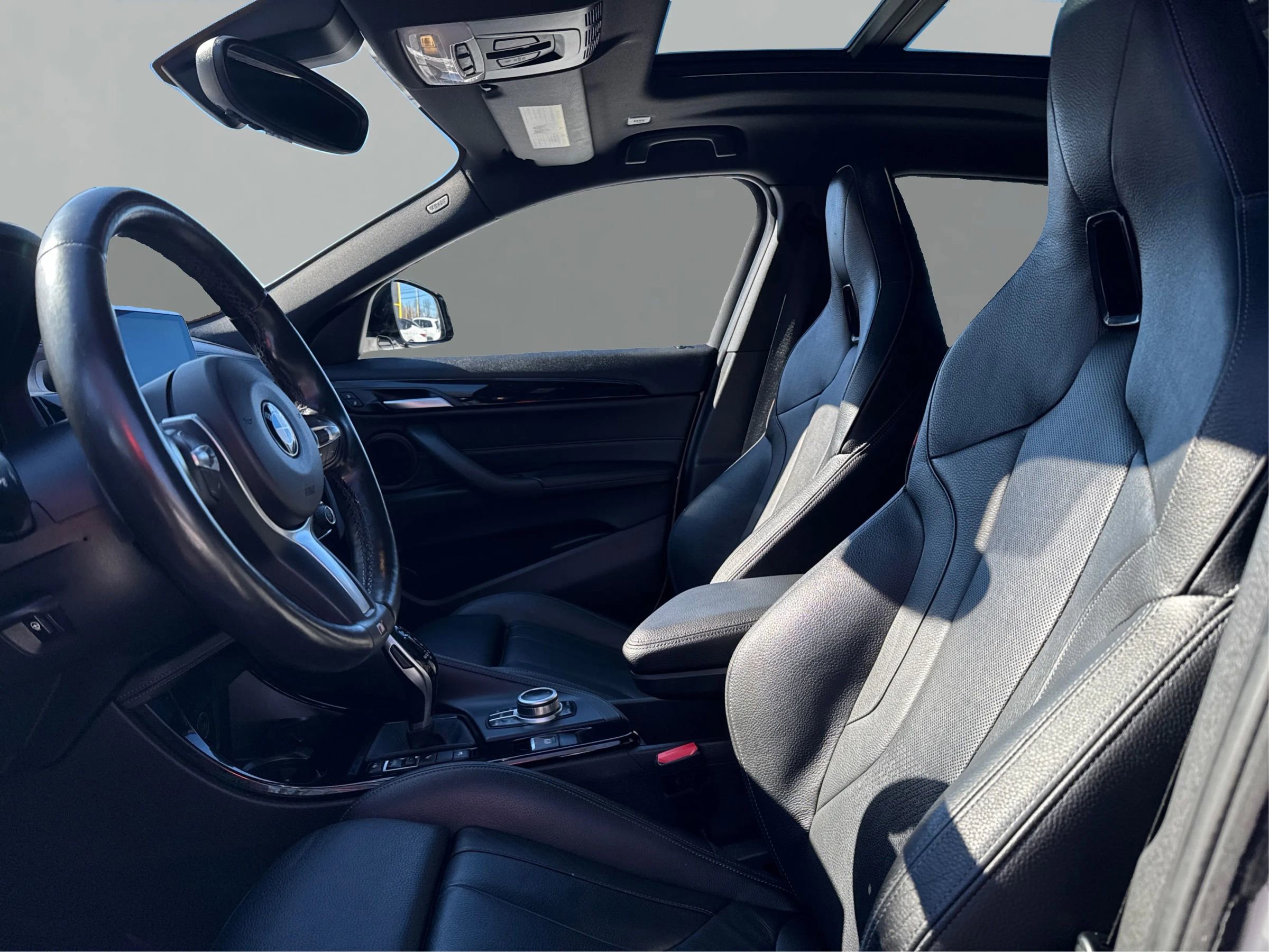 Used 2020 BMW X2 M35i w/ Premium Package image 9