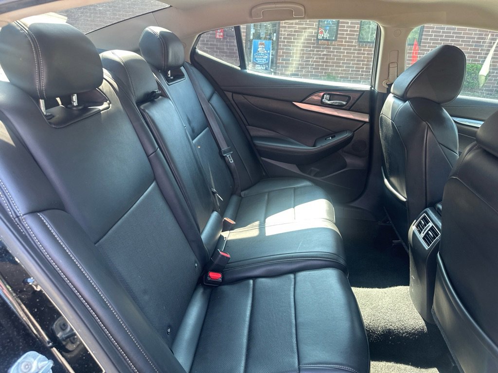 Used 2021 Nissan Maxima 3.5 SV w/ Floor Mat Group image 16