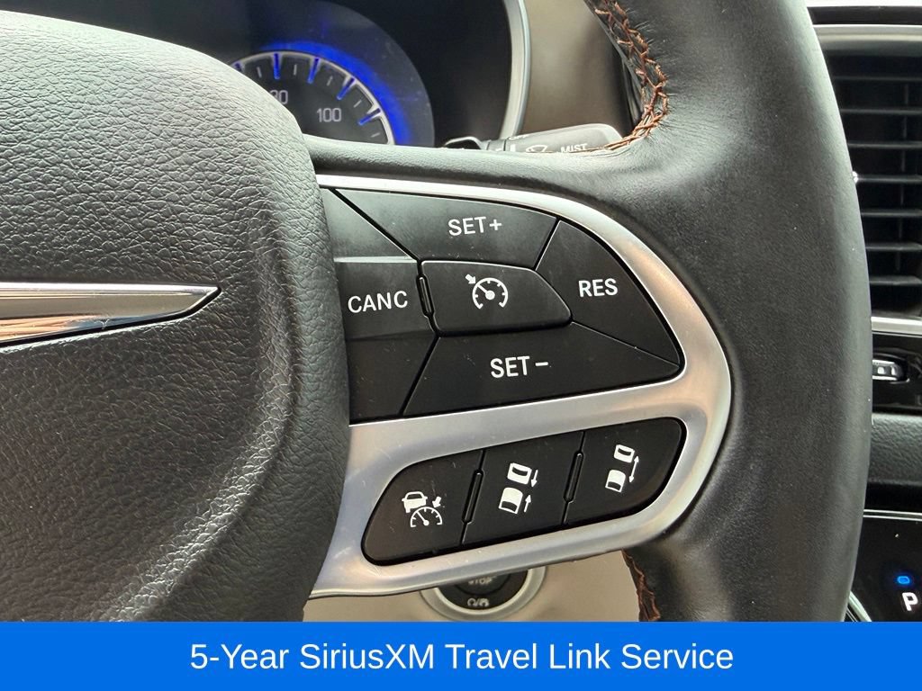 Used 2017 Chrysler Pacifica Touring-L Plus w/ Advanced Safetytec Group FWD image 24