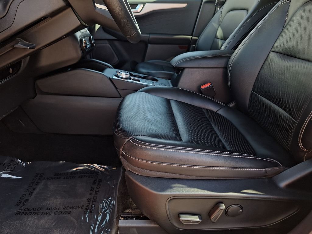 Used 2020 Ford Escape SEL image 11