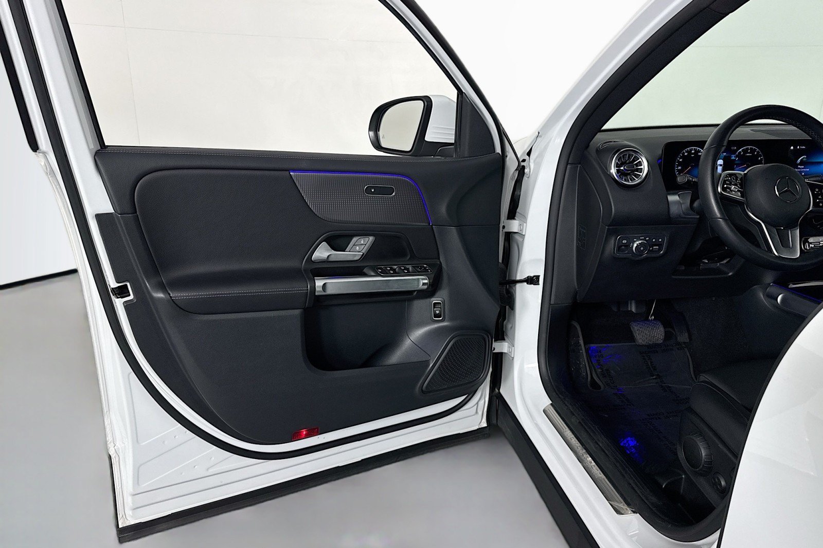 Certified 2022 Mercedes-Benz GLB 250 image 22