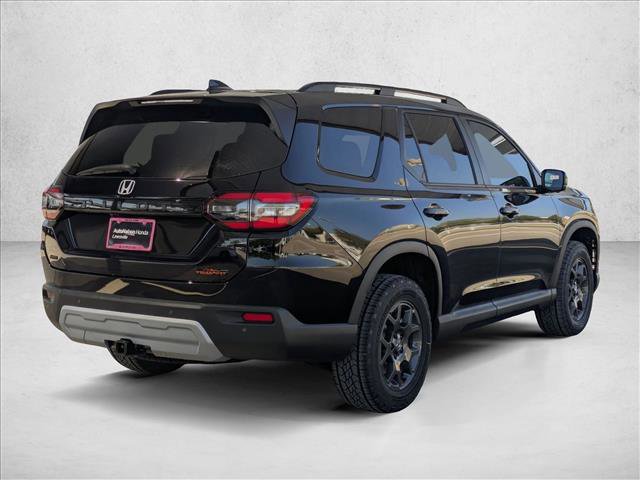 New 2025 Honda Pilot TrailSport image 2