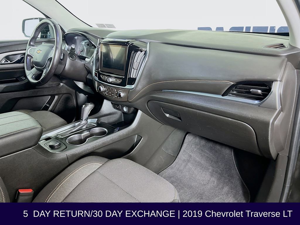 Used 2019 Chevrolet Traverse LT image 34
