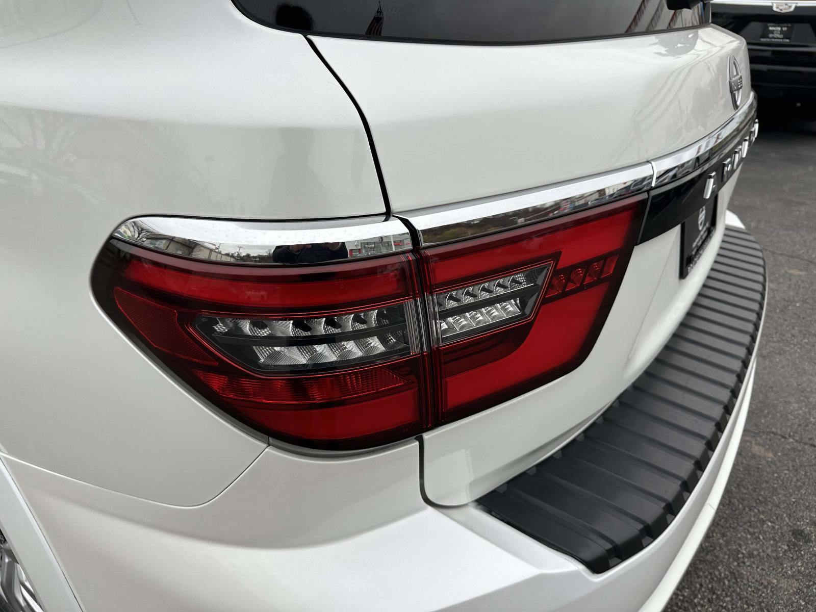 Used 2024 Nissan Armada SV image 42
