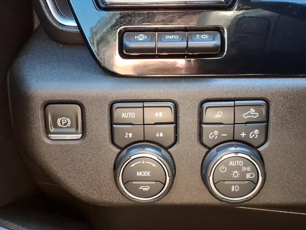 Used 2024 Chevrolet Silverado 3500 High Country w/ High Country Premium Package AWD/4WD image 21