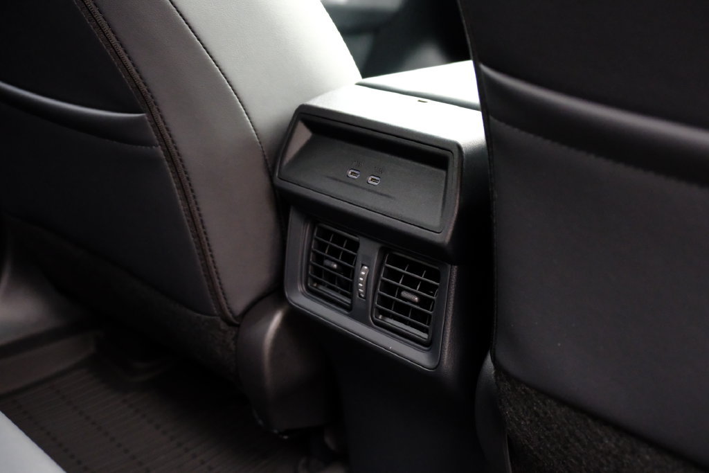 New 2026 Toyota RAV4 XSE AWD/4WD image 37