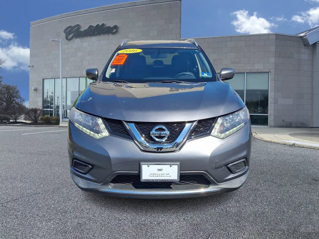 Used 2016 Nissan Rogue SV AWD/4WD image 2