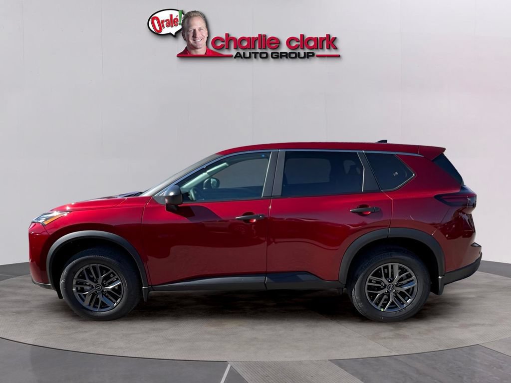 Used 2025 Nissan Rogue S FWD image 2