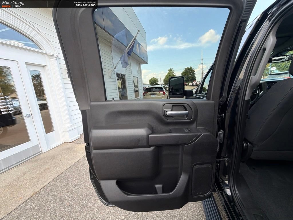 Used 2022 Chevrolet Silverado 2500 Custom w/ Custom Value Package AWD/4WD image 20