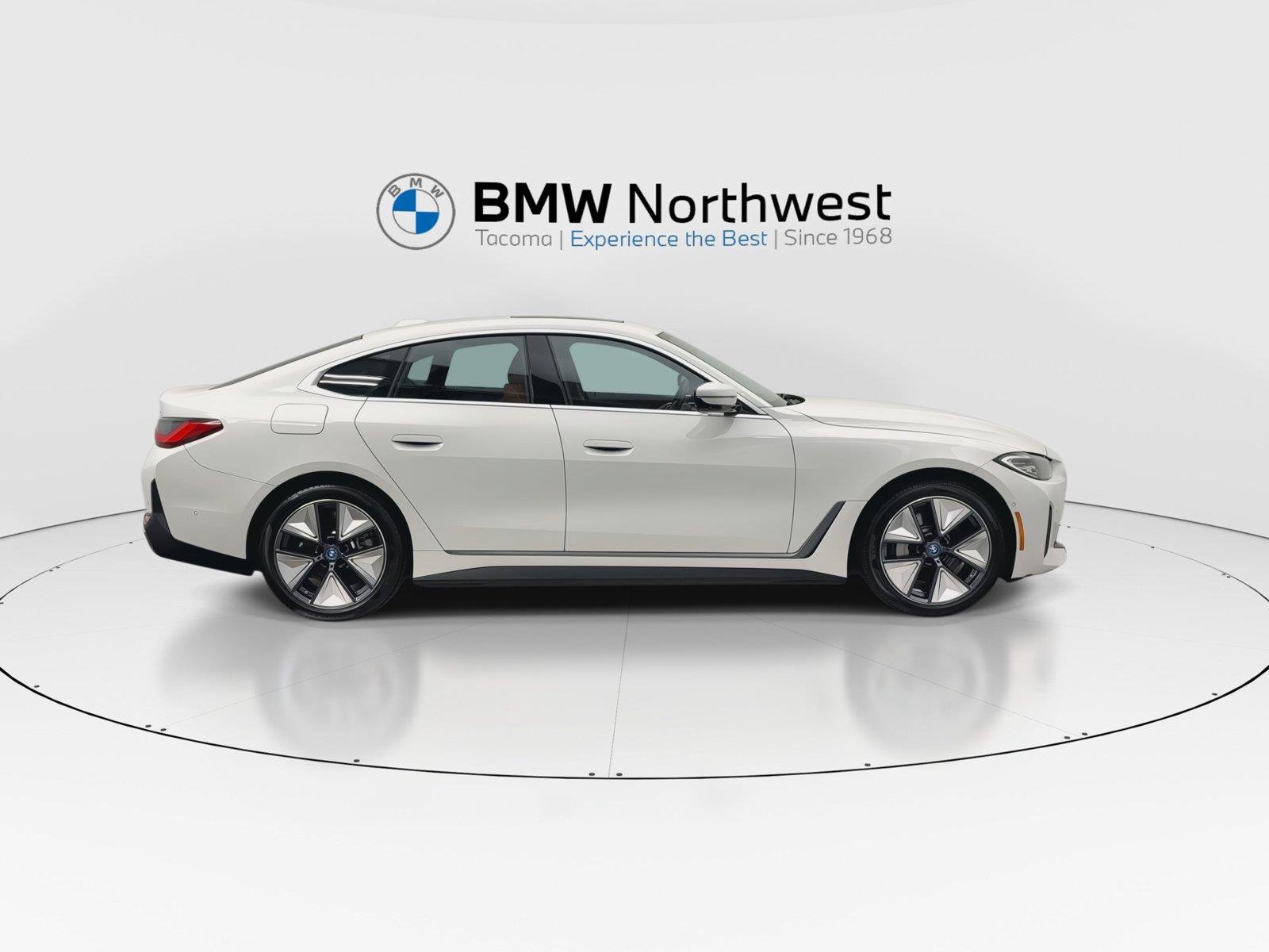 Used 2024 BMW i4 eDrive35 w/ Parking Assistance Package RWD image 5