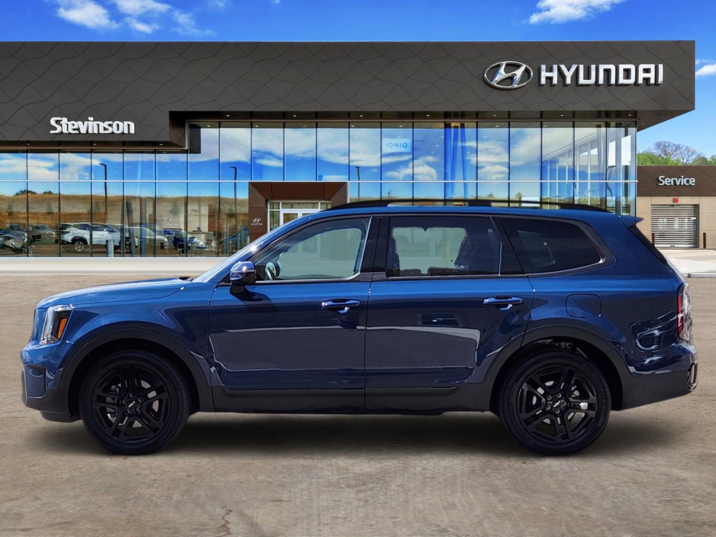 Used 2024 Kia Telluride SX X-Line image 2