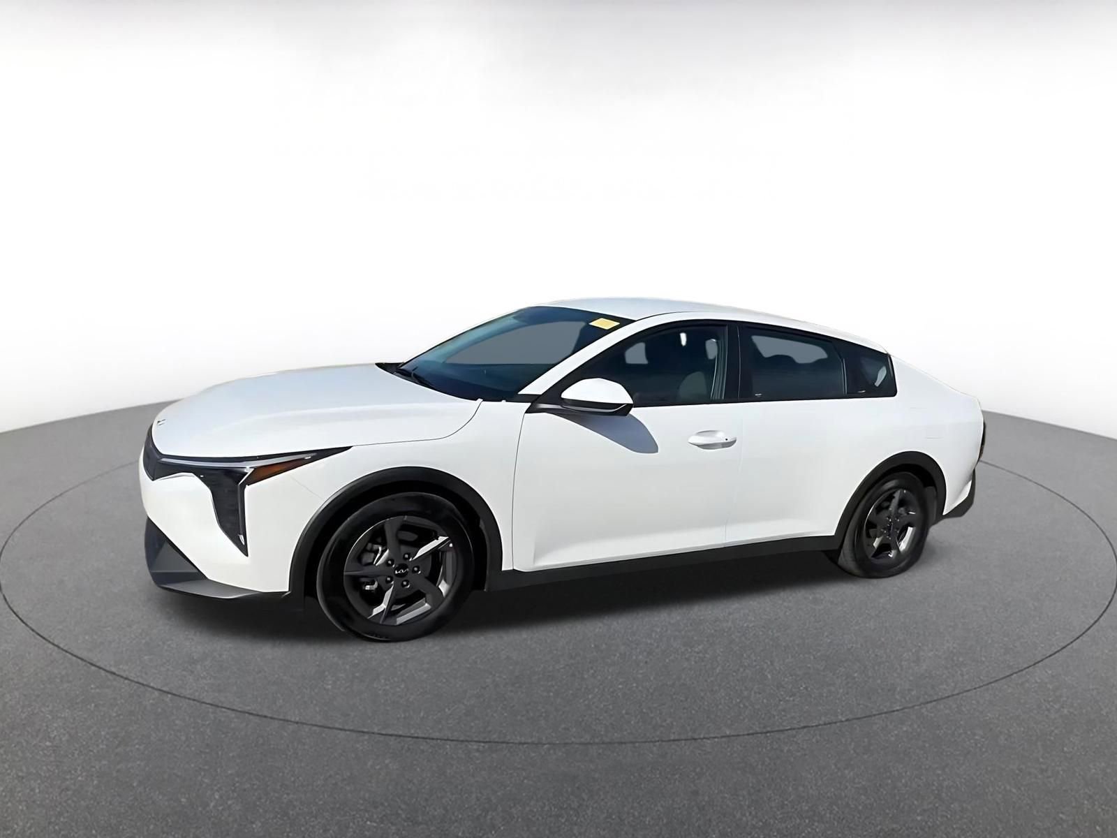 Used 2025 Kia K4 LXS FWD image 8