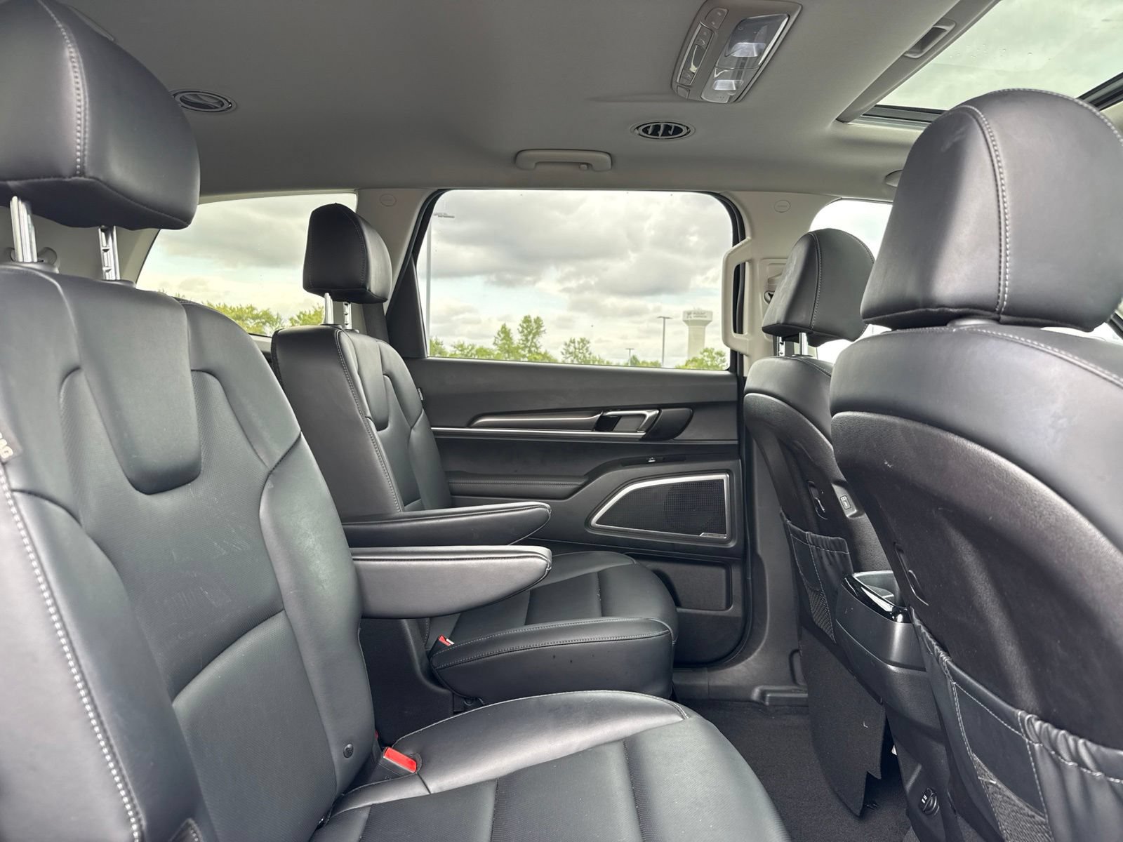 Used 2025 Kia Telluride S FWD image 8