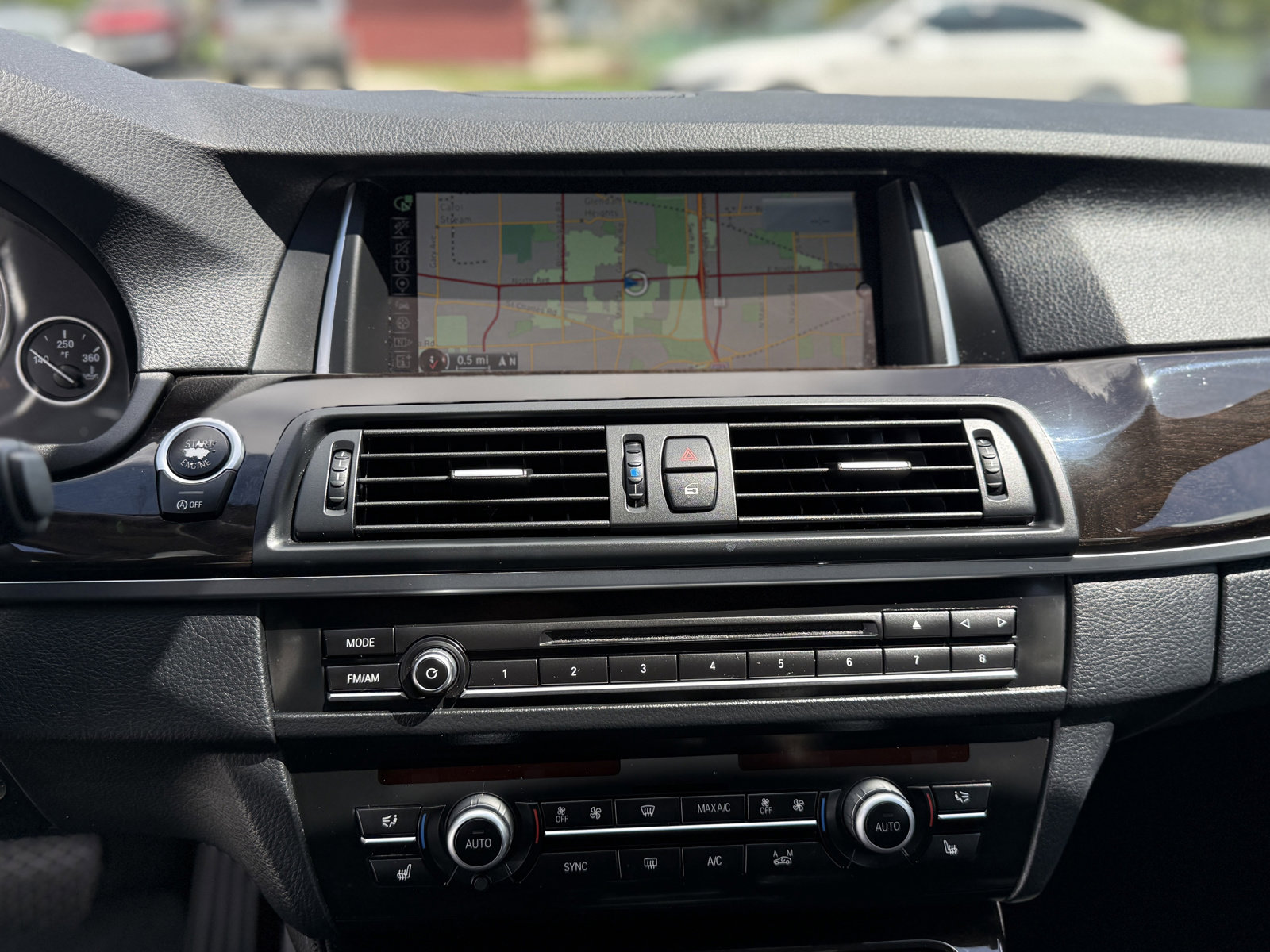 Used 2016 BMW 528i xDrive Sedan AWD/4WD image 16